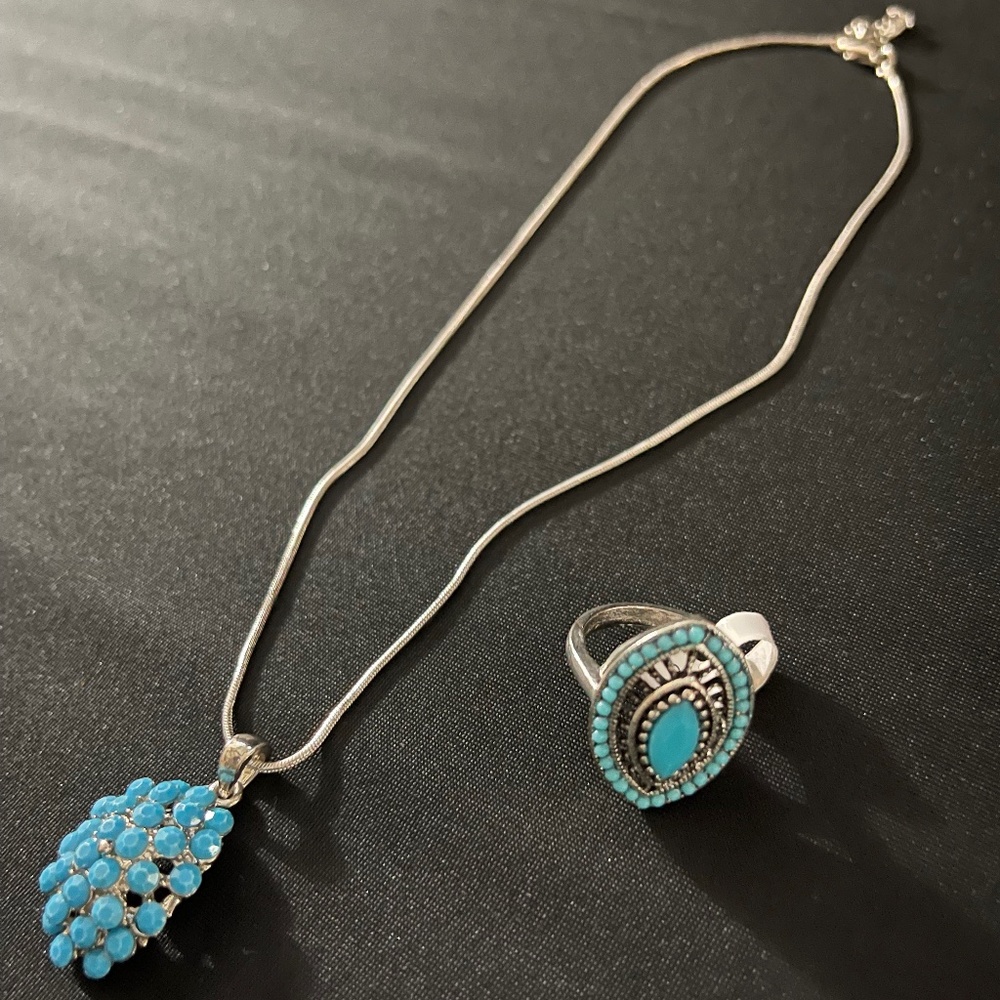 Women's Bundled Necklace and Ring Set